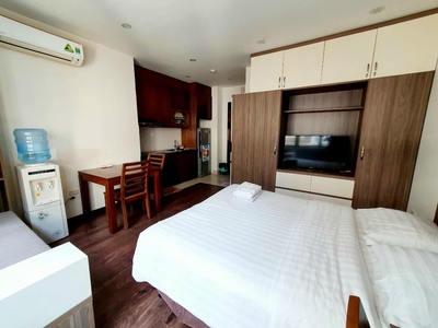 Tòa 9 tầng, 30 căn hộ hoàng quốc việt 120m2, doanh thu 300tr, ô tô tránh, 47 tỷ tl 0