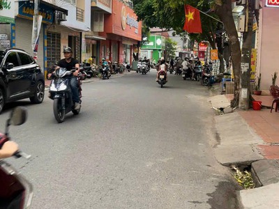 Bán nhanh căn nhà mặt đường khúc thừa dụ 1 - vĩnh niệm kinh doanh tất cả các loại mặt hàng 0