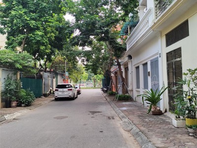 Bán biệt thự sài đồng, 26 tỷ, vị trí đắc địa, view công viên 1