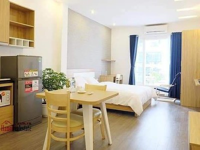 Bán nhà hòe thị, phương canh, trịnh văn bô, 38m2x5tx4m mt căn góc, ôtô đỗ gần, có sân, cổng để xe 2