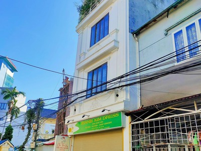 Cho thuê căn nhà 4 tầng mặt đường Hạ Lũng, Hải An. 0
