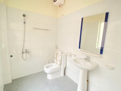 Cho thuê căn nhà 3 tầng tại lô 22 Lê Hồng Phong, cực tiện để kinh doanh. 3