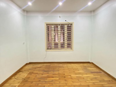 Cho thuê căn nhà 3 tầng tại lô 22 Lê Hồng Phong, cực tiện để kinh doanh. 4