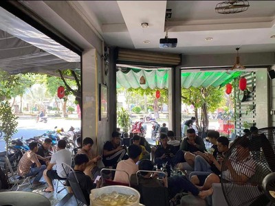 Chính chủ cần sang nhượng quán cafe 2 mặt tiền - thoáng mát - rộng rãi tại q. tân phú 0