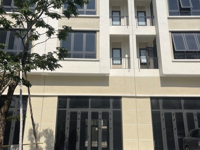  Cần bán nhanh căn Quảng Trường đón nhiều lượng người của Chung cư LIGHTHOSE dự án ECORIVERS Tp Hả 5