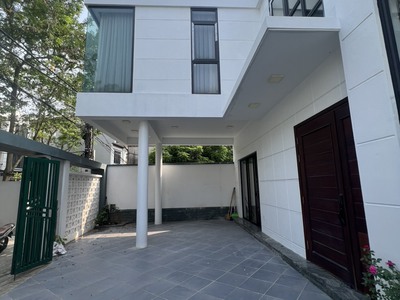 Biệt thự đẹp long lanh, mặt tiền siêu khủng, sân vườn, gara ôtô, giá tốt, 155m2 x2 tầng chỉ 6,7 tỷ. 0