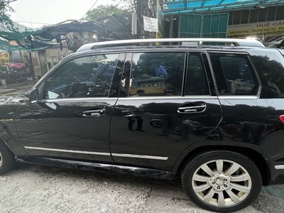 Chính chủ nữ bán xe Mercedes Benz GLK 300 4Matic sx 2010 màu đen 0