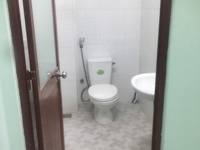 Cho thuê NNC khu Cư Xá Ngân Hàng p Tân Thuận Tây Q7.DT:4x18 trệt 1 lầu 3pn 3wc 1pk 1pb.Giá:15tr/th 3
