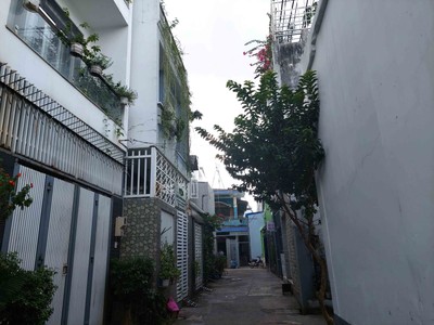 Bán đất thổ cư hoàng diệu 2 linh trung thủ đức 63m2 hẻm xe hơi chỉ nhỉnh 4 tỷ bao đầu tư 1