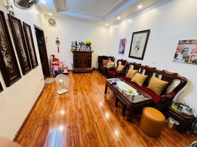 Bán nhà tập thể phố 8/3 , 60m2, 2n1vs, full đồ, giá 1,95 tỷ 1