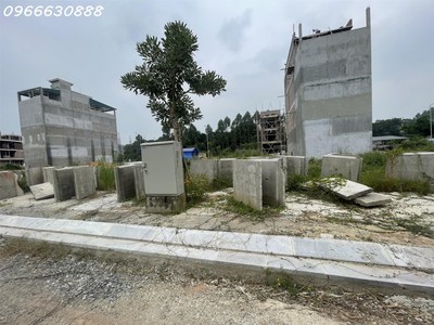 Gia đình cần tiền bán gấp ô đất phân lô tại khu đô thị tân hà tp tuyên quang vị trí cách trung tâm 2