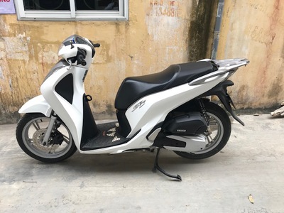 Bán xe máy SH 150 ABS fom 2019 xe đẹp đi hơn vạn km , đồ còn nguyên theo xe từ khi mua mới 0