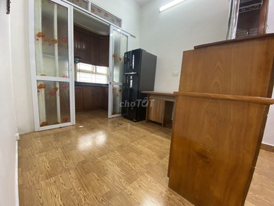 Cho thuê căn hộ chung cư 18 Phạm Hùng, diện tích 94m2, Full Nội thất 3 ngủ 10