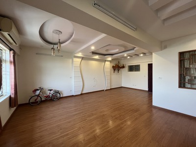 Bán căn chung cư K5 Việt Hưng, 112m căn góc 3 ngủ 2 vệ sinh, chỉ 2,5 tỷ 7