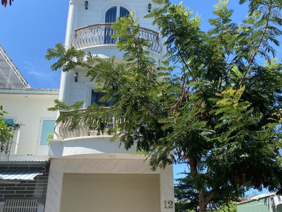 Bán gấp nhà 4 tầng kđt hà quang 2, nằm cạnh trung tâm tp nha trang 0