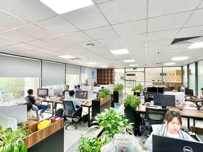 Chính chủ cho thuê sàn vp 315m2 tại toà nhà comatce tower, giá 317 n/m2 rẻ nhất khu vực thanh xuân 4