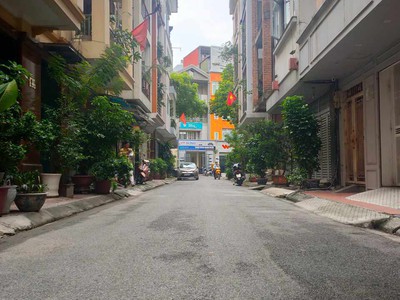 Bán gấp căn nhà liền kề KĐT Mới Yên Hòa , Trần Kim Xuyến Cầu Giấy, diện tích 75 m2 giá bán 21 tỷ 8