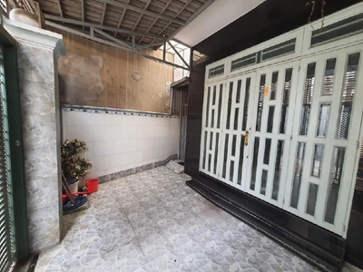 Nhà giảm giá sâu, gấp bán, 97m2 chỉ còn 4.5tỷ tại Nguyễn Thị Kiểu, HT,Q12. 1