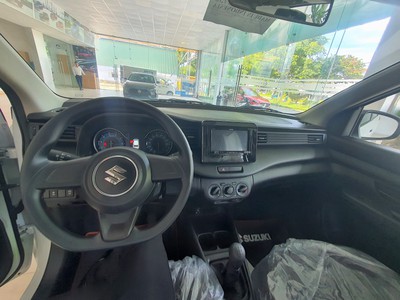 Suzuki Ertiga MT 2022 bản hybrid tại Phú Yên 4