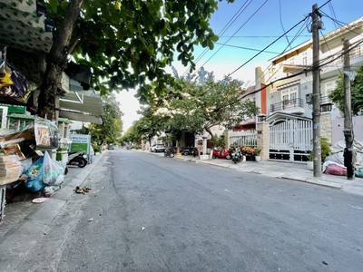 Bán gấp toà căn hộ sát biển mỹ khê, mặt tiền trần văn dư, 260m2, 70 triệu/tháng. nhỉnh 19 tỷ 0