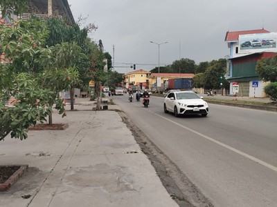 Chính chủ cần cho thuê nhà 3 tầng thuộc quốc lộ 38 - thôn xuân hội - lạc vệ - tiên du - bắc ninh. 2