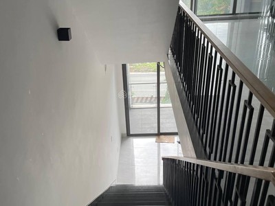 Chính chủ cần bán gấp trong nửa tháng nhà phố thương mại đường Đồng Văn Cống 9