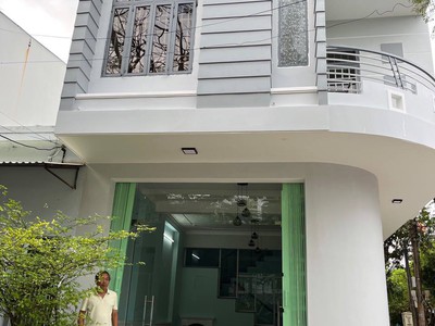 Bán nhà 3 tầng 2 mặt tiền đường Nguyễn Sơn Hải Châu Đà Nẵng 1