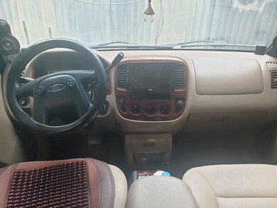 CẦN BÁN XE  Escape 2003 máy xăng 3.0- Giá 80tr 1