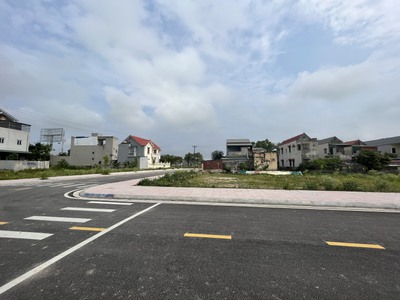 Cần vốn cắt Lỗ hơn 1Ty lô Biệt thự 320m2 tại Thị trấn Tân Phong, Quảng Xương 2