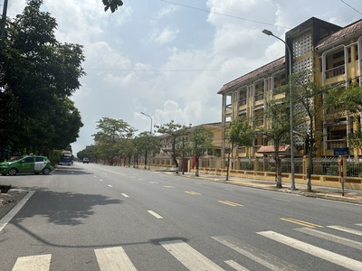 Chính chủ bán nhà 2 mặt tiền phố chu văn an   vị trí đẹp. 2