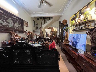 Bán nhà đẹp, gần mặt phố, trung tâm, Nguyễn Văn Cừ, ngõ ba gác tránh xe máy, 54M, 5.5x tỷ. 0