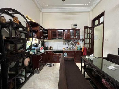 Bán nhà đẹp, gần mặt phố, trung tâm, Nguyễn Văn Cừ, ngõ ba gác tránh xe máy, 54M, 5.5x tỷ. 3