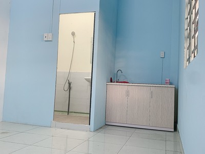 Cho thuê phòng trọ 2,5tr có máy lạnh, kệ bếp, wc riêng tại Cát Lái quận 2 gần citisoho 4