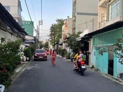 Bán đất hẻm 8m đường lê văn quới 6x12 sổ hồng riêng gần chợ, ngã tư bốn xã. 0