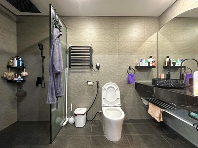 CHÍNH CHỦ CẦN BÁN CĂN PENTHOUSE Green River, 2225 Phạm Thế Hiển, Phường 6, quận 8 : -	 Diện tích 147 0