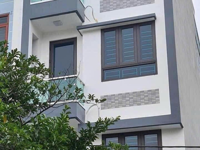 Bán gấp nhà 4 tầng kiên cố đường thông ngõ ô tô phố Vũ Hựu chỉ 2,95 tỷ 0