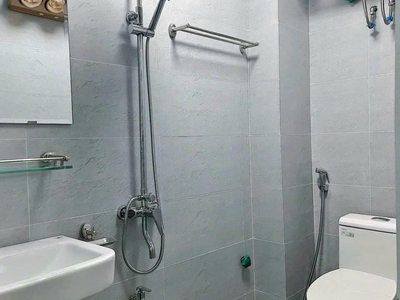 Bán gấp nhà 4 tầng kiên cố đường thông ngõ ô tô phố Vũ Hựu chỉ 2,95 tỷ 1