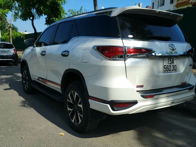 Chính chủ bán xe Toyota Fortuner 2.7V 4x2 AT TRD 2019, lăn bánh và đăng ký tháng 1 năm 2020 0