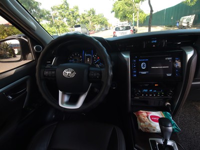 Chính chủ bán xe Toyota Fortuner 2.7V 4x2 AT TRD 2019, lăn bánh và đăng ký tháng 1 năm 2020 2