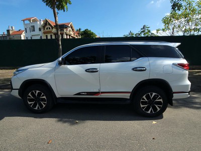 Chính chủ bán xe Toyota Fortuner 2.7V 4x2 AT TRD 2019, lăn bánh và đăng ký tháng 1 năm 2020 3