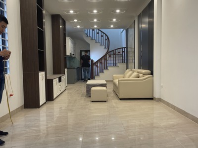 Bán nhà phố Hoa Lâm, Long Biên, 44m x 5 tầng, nhà mới 5 tỷ 2 3