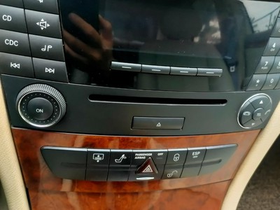 Chính chủ bán Xe Mercedes E240 bảng elegance đời 2003 2