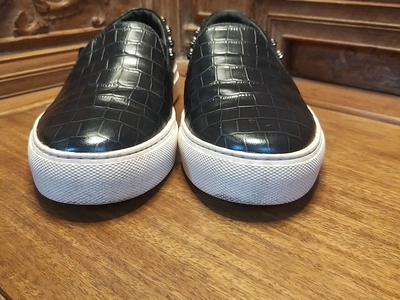 Bán giầy sneaker nam  size 40 0