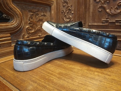Bán giầy sneaker nam  size 40 4