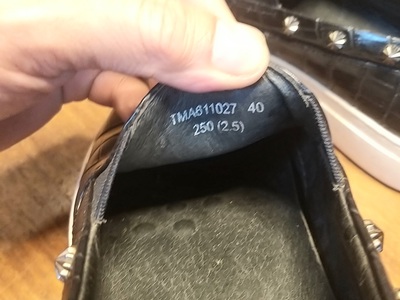 Bán giầy sneaker nam  size 40 2