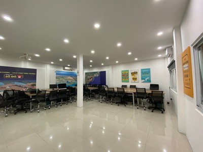 Cho Thuê Văn Phòng 100m2 Có Sẵn Nội Thất 4