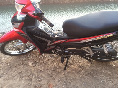Cần bán xe máy wa rsx màu đỏ 0
