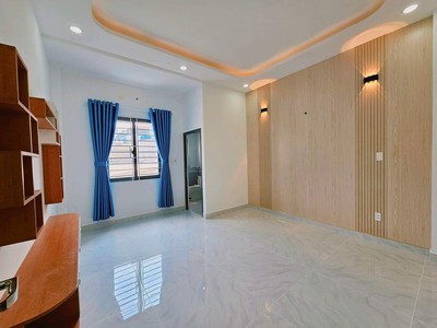 Nhà mới xây - trung tâm q12 - lâm thị hố - hẻm 6m xe hơi vào nhà - 80m2 - 5pn - chỉ 6 tỷ 49 3