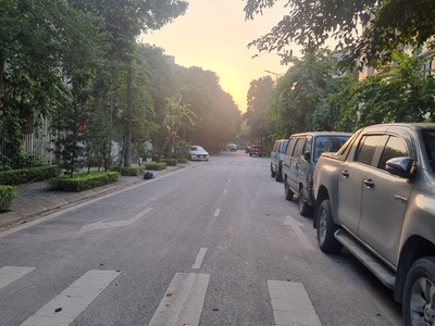 Bán nhà khu đô thị viglacera xuân phương, mặt đường 70,  102m2  lô góc kinh doanh, vp cty đỉnh giá 3