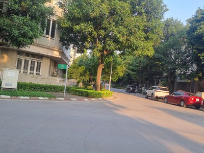 Siêu phẩm lô góc, vỉa hè, kinh doanh cafe văn phòng, kđt xuân phương, 100m2   mt 8m,16tỷ 4